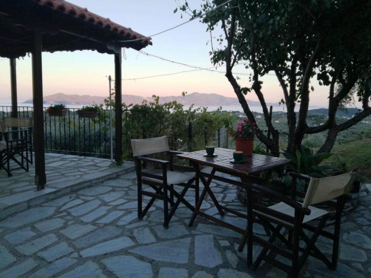 Villa Amfithea Moni Evaggelistrias Exteriör bild